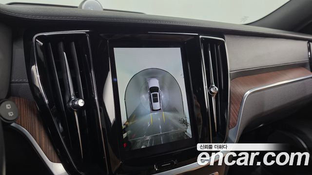 Volvo V60 2023 — photo 15