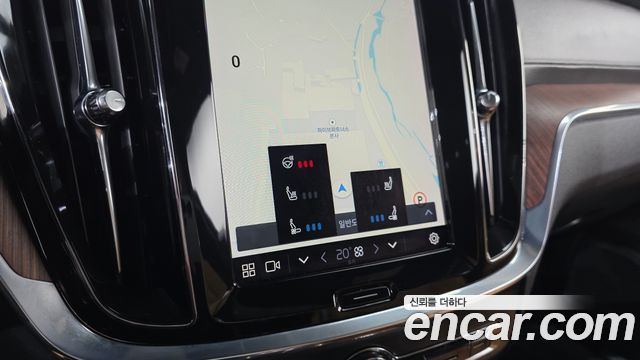 Volvo V60 2023 — photo 17