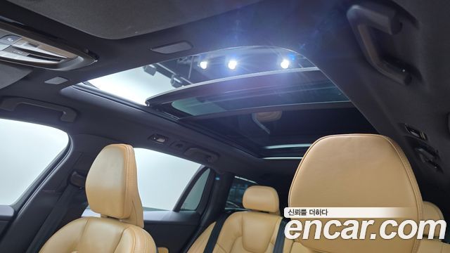 Volvo V60 2023 — photo 19