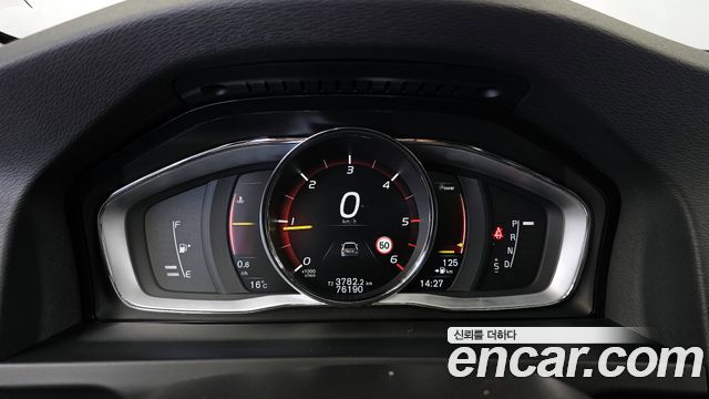 Volvo S60 2018 — photo 8