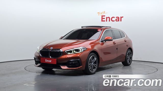BMW 1-Series 2021 — photo 1