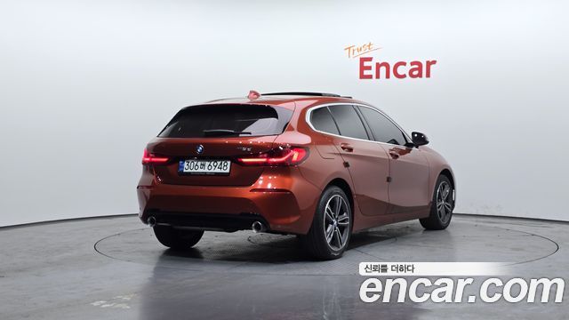 BMW 1-Series 2021 — photo 2