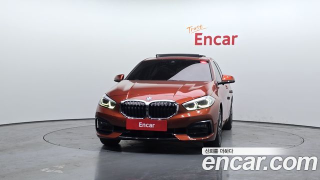 BMW 1-Series 2021 — photo 3