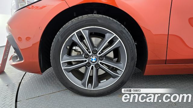 BMW 1-Series 2021 — photo 5