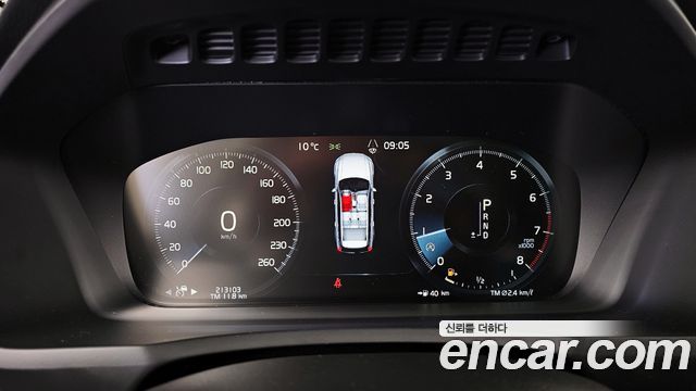 Volvo XC90 2018 — photo 8