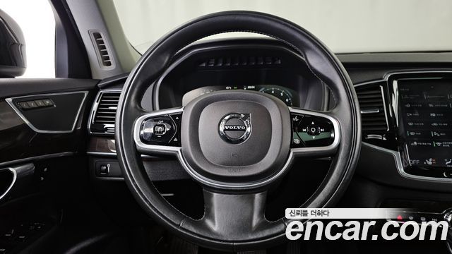Volvo XC90 2018 — photo 13