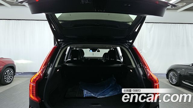 Volvo XC90 2018 — photo 20