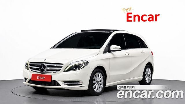 Mercedes-Benz B-Class 2015 — photo 1