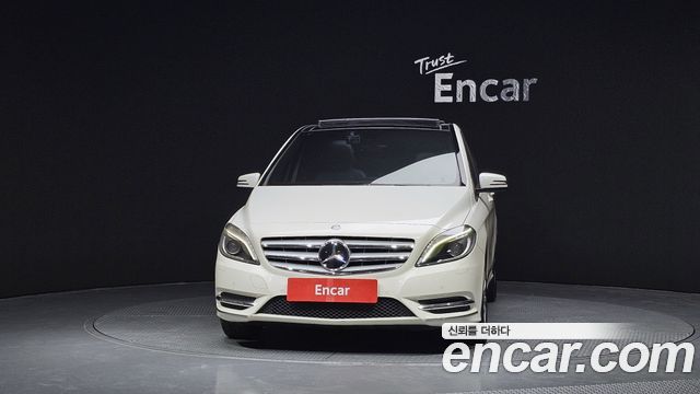 Mercedes-Benz B-Class 2015 — photo 3