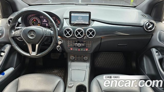 Mercedes-Benz B-Class 2015 — photo 7