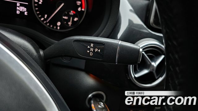 Mercedes-Benz B-Class 2015 — photo 9