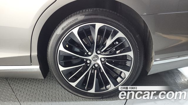 Lexus LS 2022 — photo 5