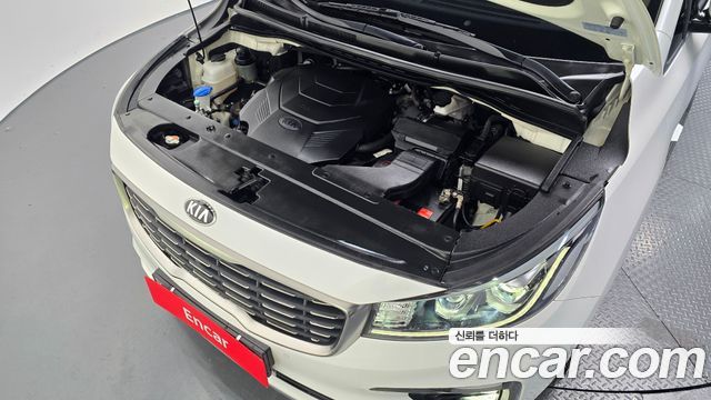 Kia Canival 2020 — photo 6