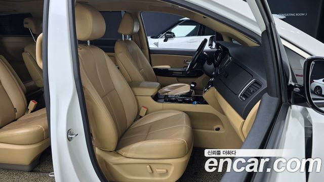 Kia Canival 2020 — photo 10