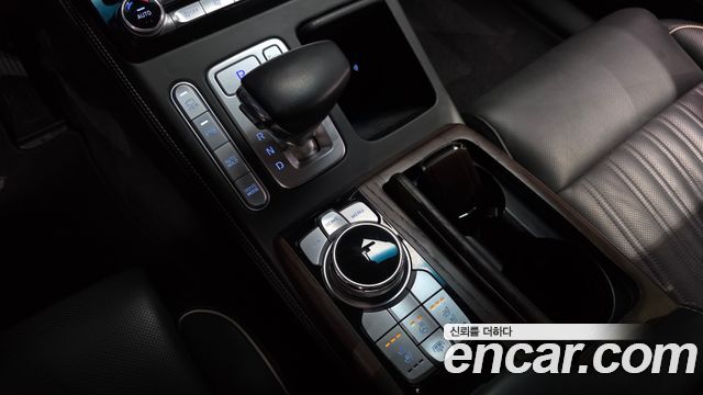 Genesis G90 2020 — photo 9