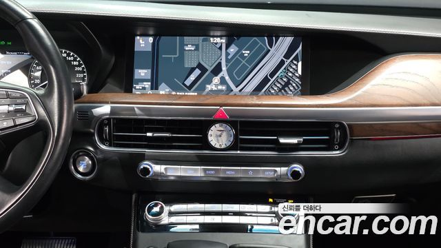 Genesis G90 2020 — photo 14