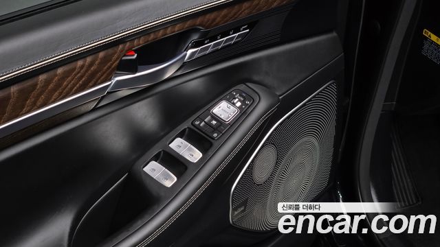Genesis G90 2020 — photo 17