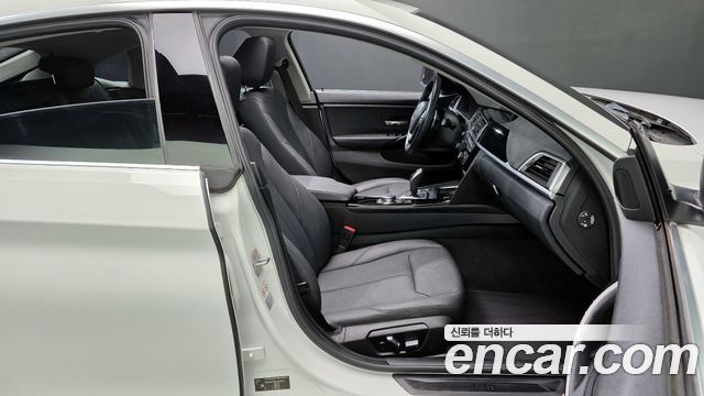 BMW 4-Series 2020 — photo 10