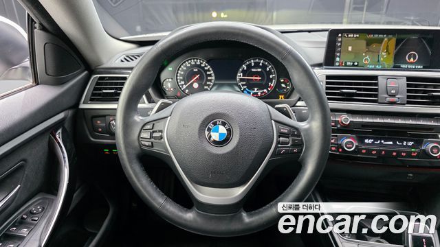 BMW 4-Series 2020 — photo 13