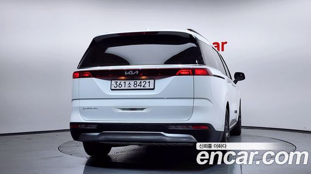 Kia Canival 2022 — photo 4