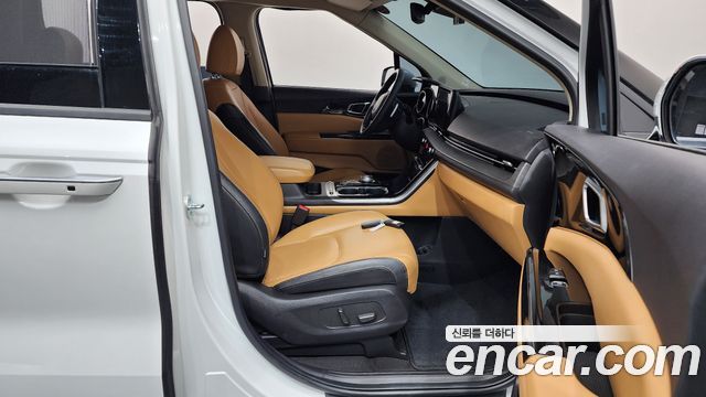 Kia Canival 2022 — photo 11