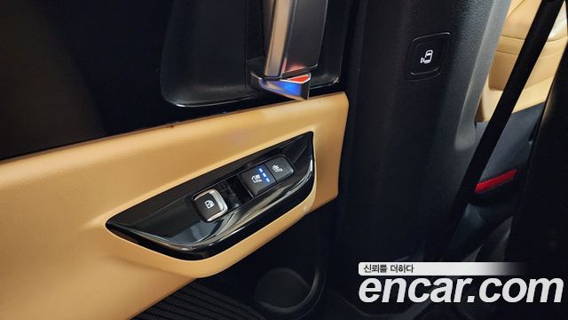 Kia Canival 2022 — photo 19