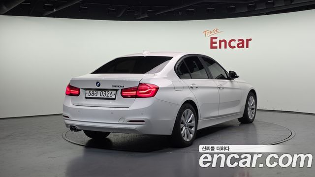 BMW 3-Series 2016 — photo 2