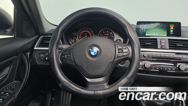 BMW 3-Series 2016 — photo 13
