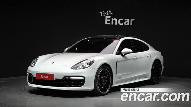 Porsche Panamera 2020 — photo 1