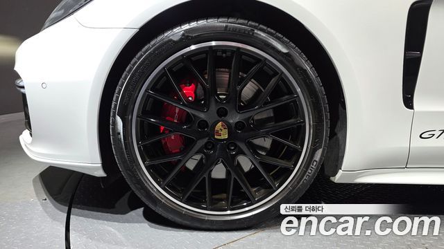 Porsche Panamera 2020 — photo 5