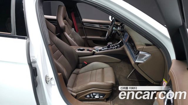 Porsche Panamera 2020 — photo 10
