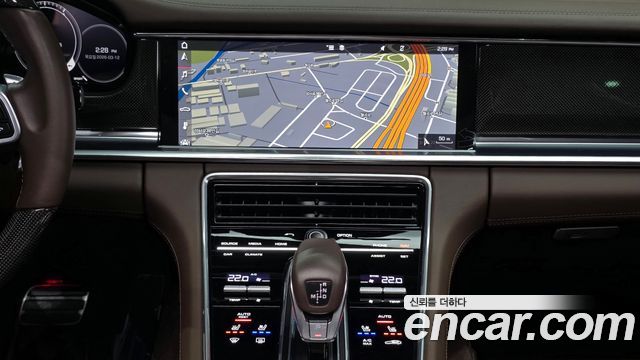 Porsche Panamera 2020 — photo 14