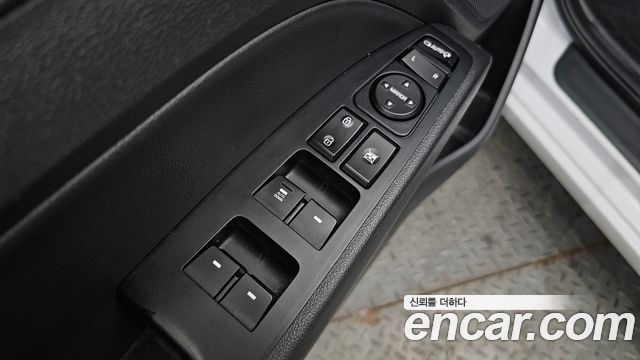Hyundai AVANTE 2019 — photo 13