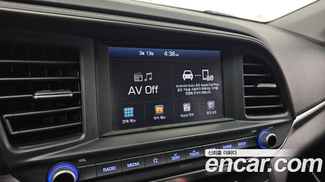 Hyundai AVANTE 2019 — photo 18