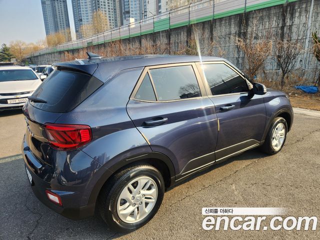 Hyundai Venue 2022 — photo 2