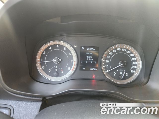 Hyundai Venue 2022 — photo 8