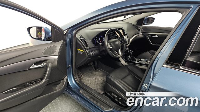 Hyundai i40 2012 — photo 11