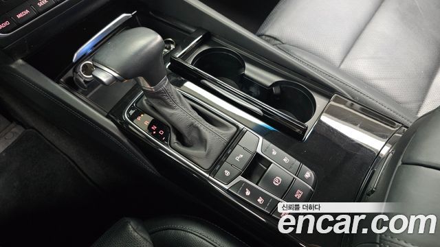 Kia K7 2017 — photo 9