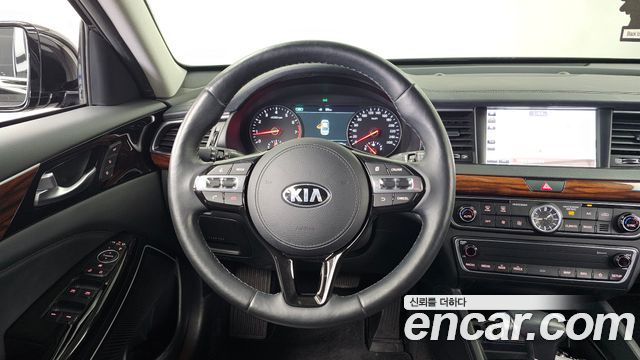 Kia K7 2017 — photo 13