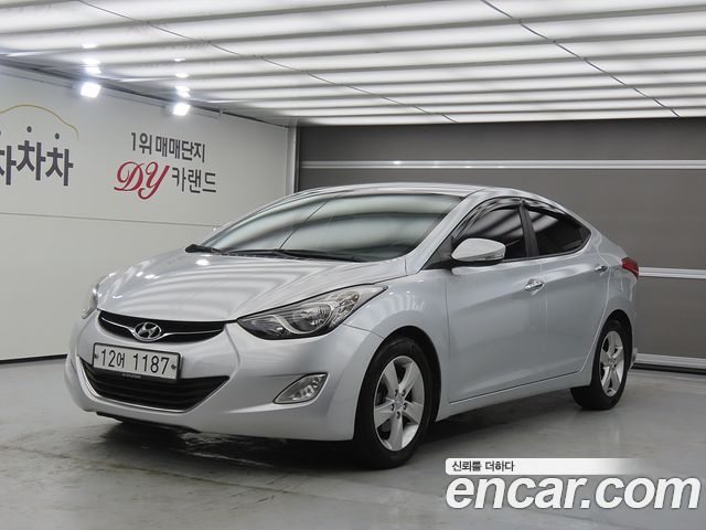 Hyundai AVANTE 2013 — photo 1