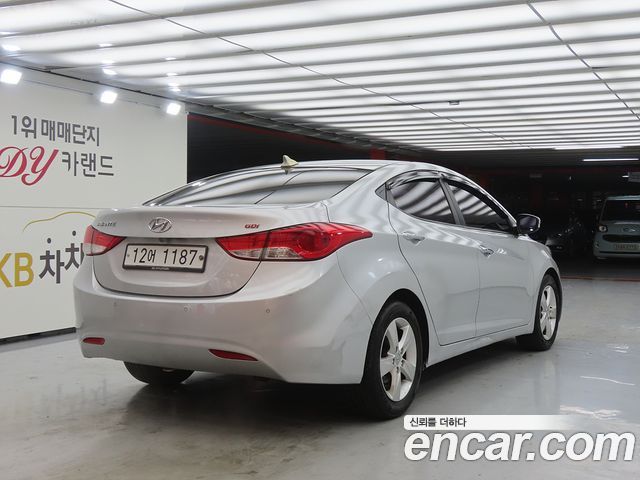 Hyundai AVANTE 2013 — photo 4