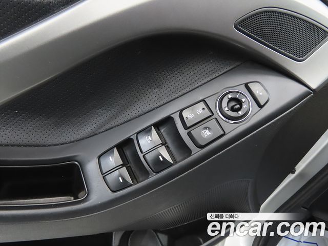 Hyundai AVANTE 2013 — photo 13