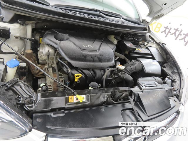 Hyundai AVANTE 2013 — photo 20