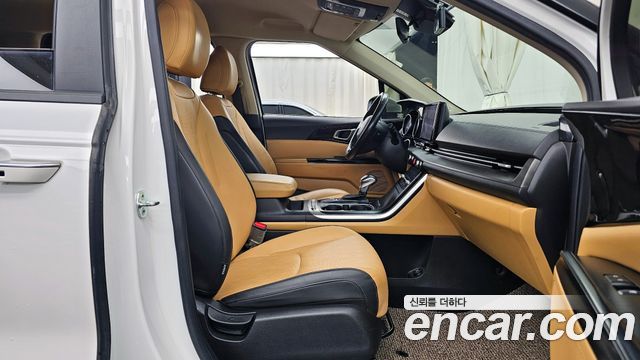 Kia Canival 2021 — photo 11