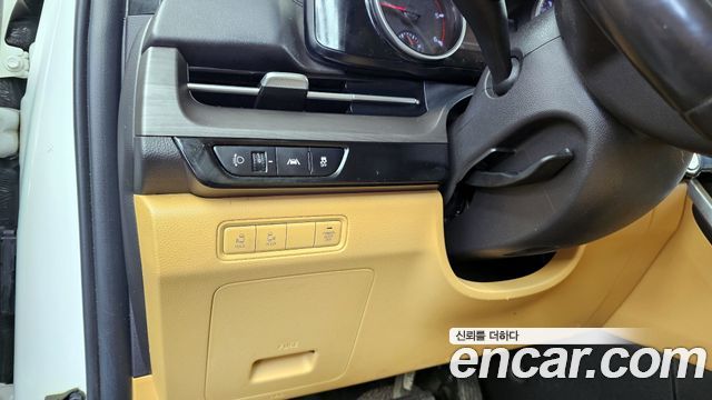 Kia Canival 2021 — photo 16