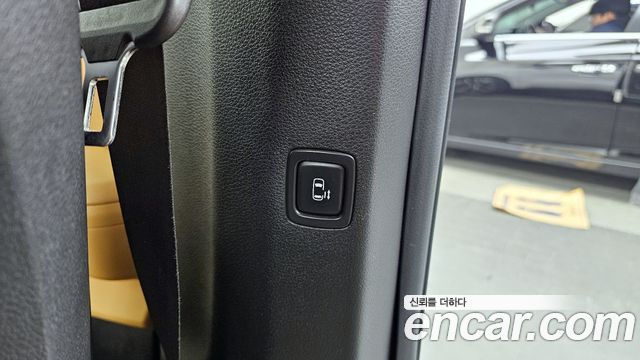 Kia Canival 2021 — photo 19