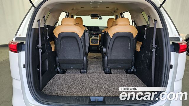 Kia Canival 2021 — photo 20