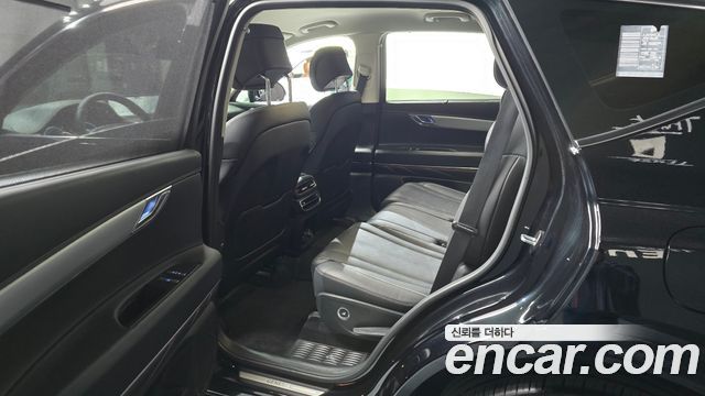 Genesis GV80 2023 — photo 11