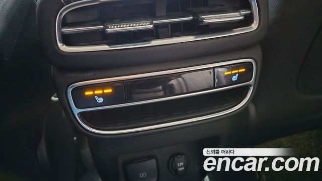 Genesis GV80 2023 — photo 18