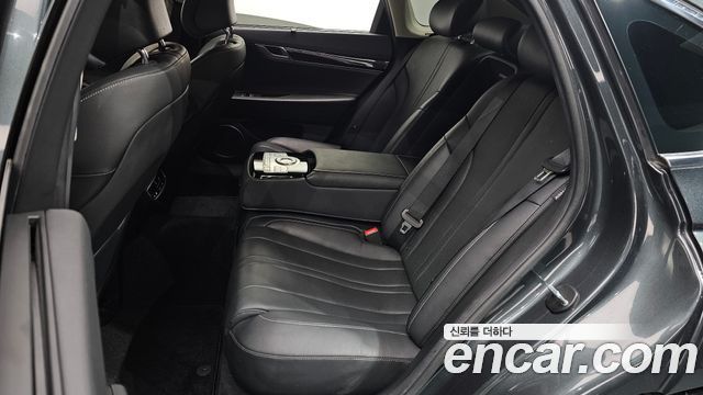 Genesis G80 2021 — photo 12